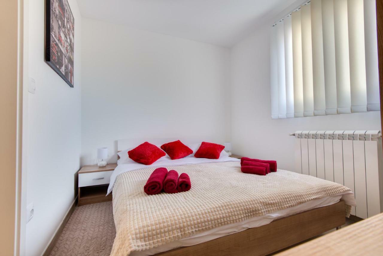 Apartman Tarnik's Apartment Viskovo Bagian luar foto
